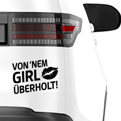Von nem girl überholt Aufkleber - Beispielansicht