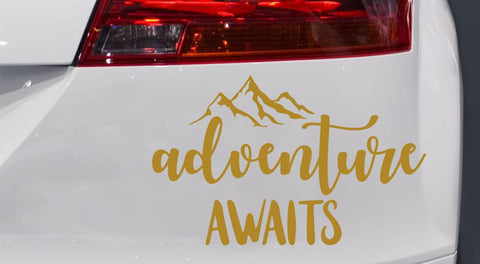 Berge Adventure Awaits Autoaufkleber