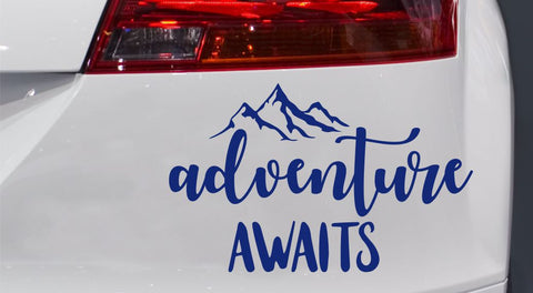 Berge Adventure Awaits Autoaufkleber
