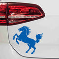 aufkleber-pferd-spirit-auf-hinterbeinen-blau