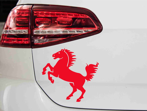aufkleber-pferd-spirit-auf-hinterbeinen-rot